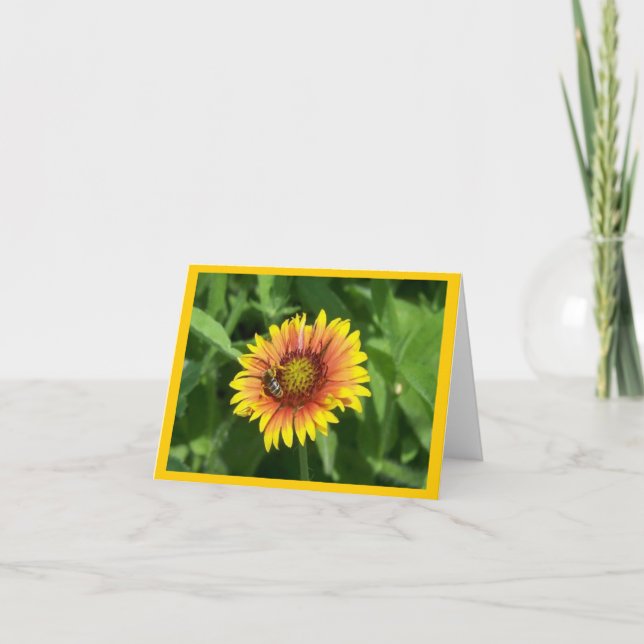 Cartão Floral Notecard with Bee on Guillardia (Frente)