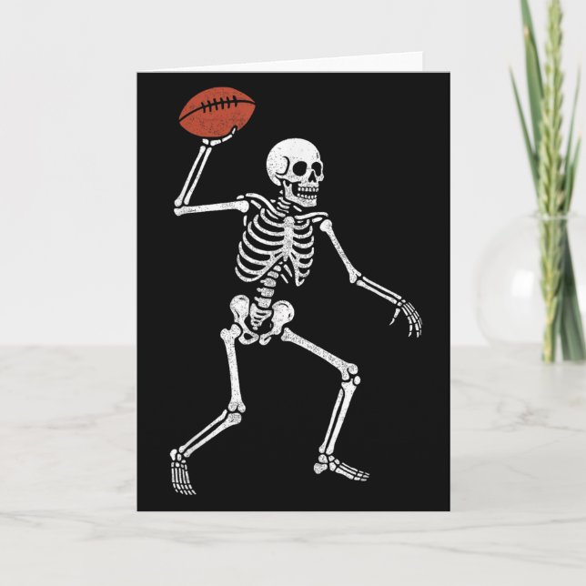 Cartão Football Skeleton Playing Football Halloween Skull (Frente)