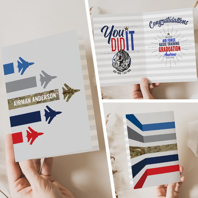 Cartão Formação Básica da Força Aérea 331 Wolfpack (Air Force Basic Training BMT Graduation Card 331 TRS Wolfpack Jet Flight Formation front inside back)