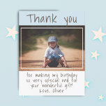 Cartão Foto de aniversário do Modern Blue Boy Obrigado<br><div class="desc">Cartões de agradecimentos de aniversário do Modern Blue Boy. Cartões de agradecimentos moderno para crianças com um fundo azul e branco,  obrigado que você escreva e sua mensagem e nome. Personalize com sua foto favorita de uma aniversariante ou garoto. Obrigado seus amigos e família por seus presentes e desejos.</div>