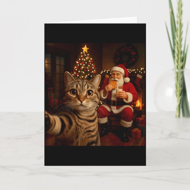 Cartão Foto engraçada de gato com Papai Noel comendo bisc (Frente)