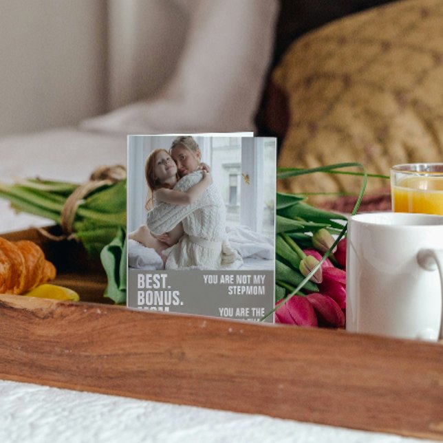 Cartão Foto Personalizada Da Mãe Que Surgiu (Personalized Photo The Mom That Stepped Up Card by Ricaso. Best Bonus Mom EVER, add photograph)