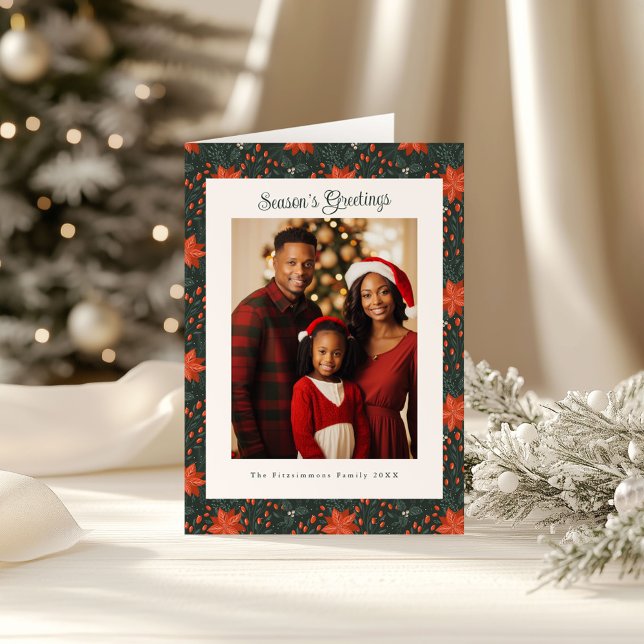 Cartão Fotos de Natal com Poinsettia Clássica Verde da Fl (Poinsettia Season Folded Christmas Card forest green)