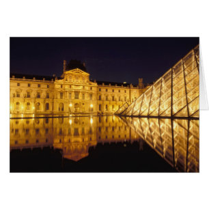 Cartão França, Paris, museu Louvre à noite.