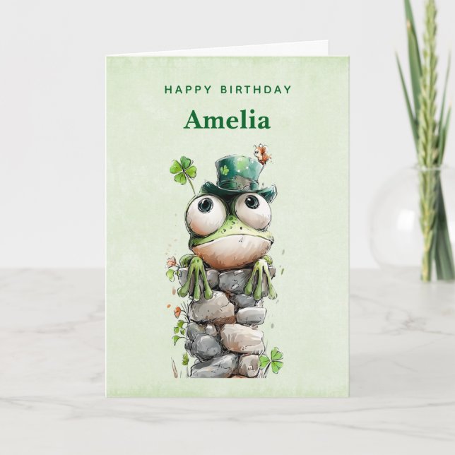 Cartão Frog with Green Hat and Shamrock Cute Birthday (Frente)
