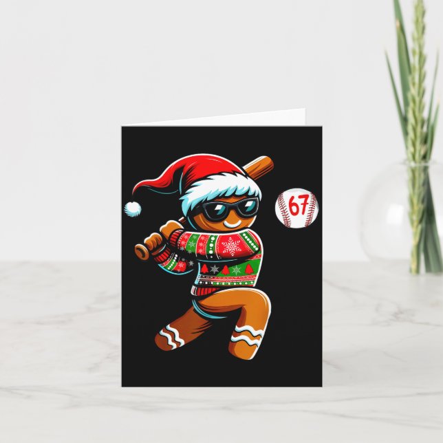 Cartão Funny 67 Gingerbread Man Playing Baseball Christma (Frente)