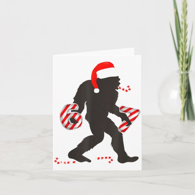 Cartão Funny 67 Meme With Bigfoot And Candy Canes Christm (Frente)