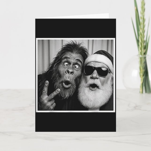 Cartão Funny Bigfoot Photobooth With Santa Christmas Xmas (Frente)