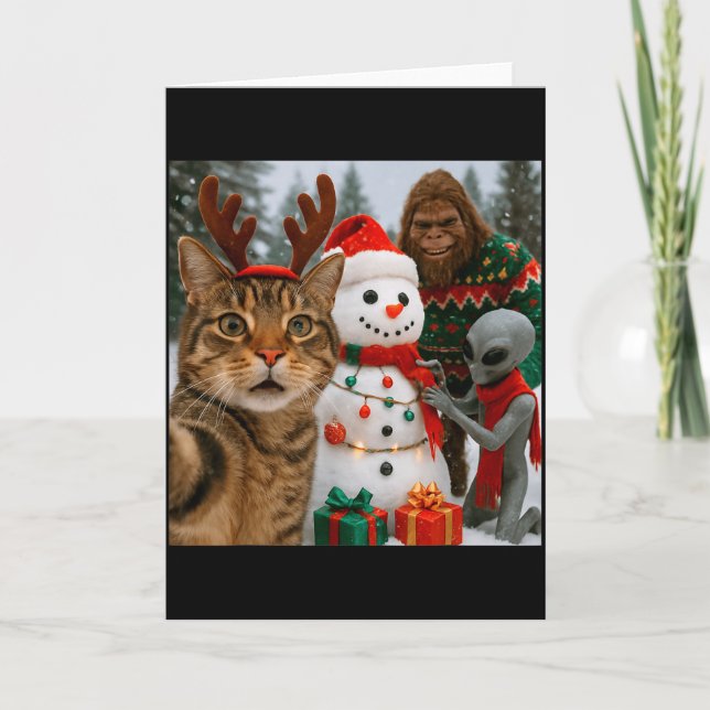 Cartão Funny Christmas Cat Selfie With Bigfoot Alien &amp (Frente)