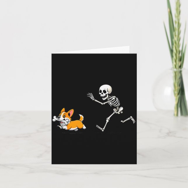 Cartão Funny Corgi Dog Steals Skeleton Bone Halloween  (Frente)