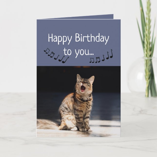 Cartão Funny Cute Cat Singing Happy Birthday (Frente)