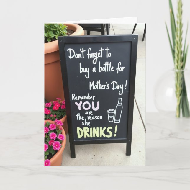 Cartão Funny Drinks Mothers Day Message Card (Frente)