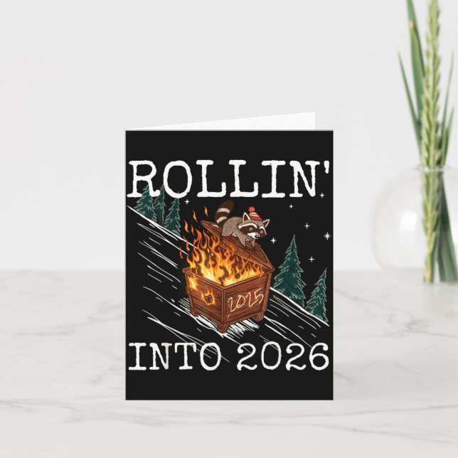 Cartão Funny Raccoon Rolling Into 2026 Retro New Year 202 (Frente)