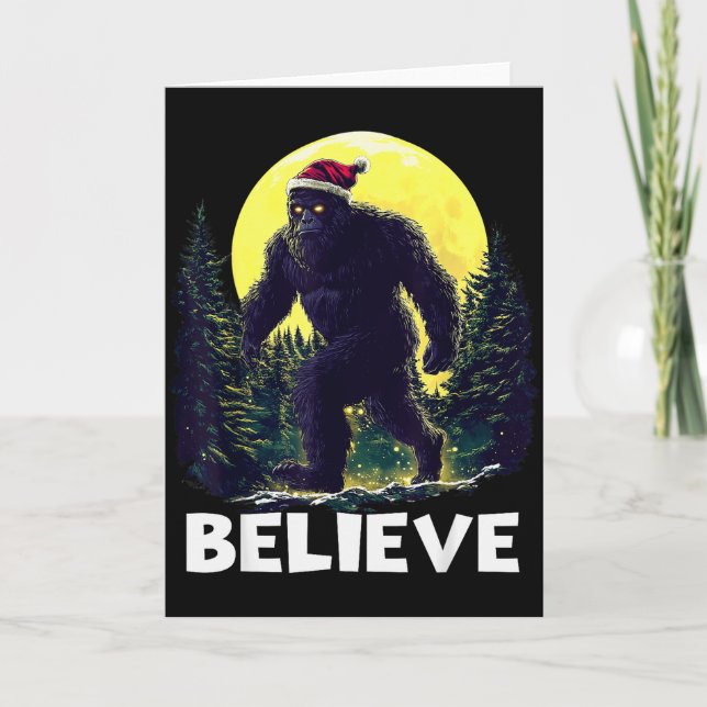 Cartão Funny Santa Bigfoot Christmas Sasquatch Believe Xm (Frente)