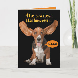 Cartão Funny Scared Basset Hound Out of Treats Halloween