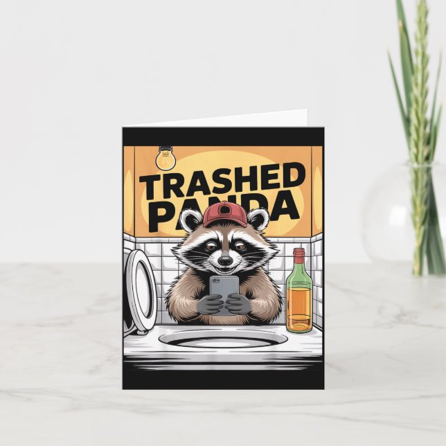 Cartão Funny Trashed Panda Raccoon Gets Drunk  (Frente)