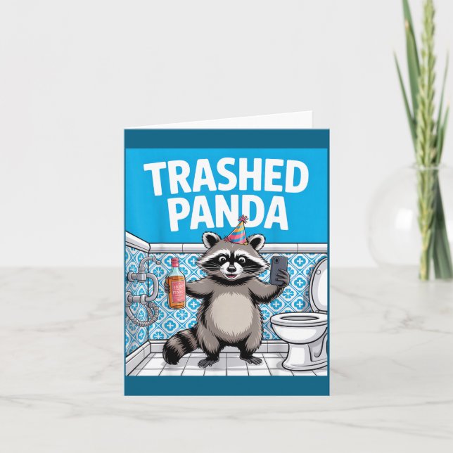 Cartão Funny Trashed Panda Raccoon Gets Drunk 1ff512797a7 (Frente)
