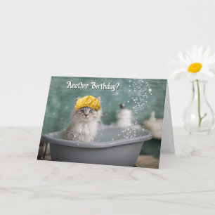Cartão Gatinho Feliz de Aniversário em um Banheira de Bol