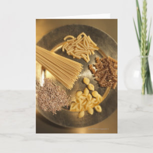 Cartão Gold Plate with pasta and grains of wheat
