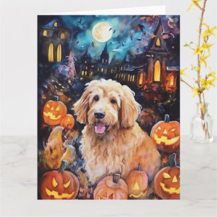 Cartão Goldendoodle de Halloween com Abóboras Assustadora