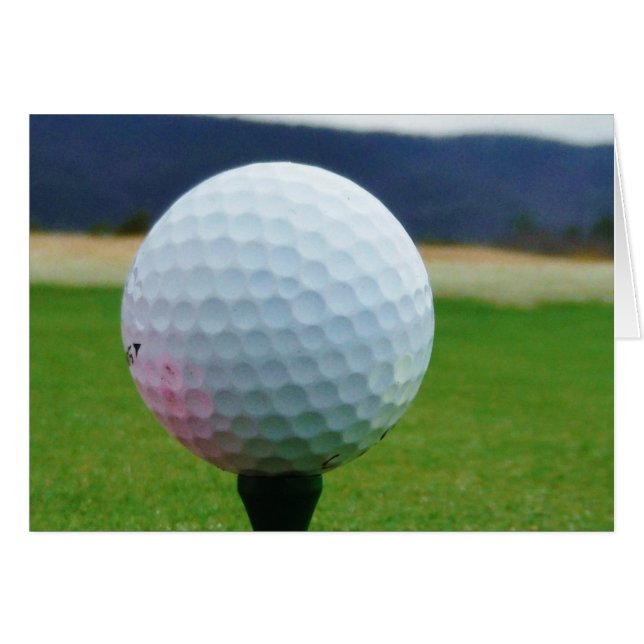 Cartão Golf Ball em um campo de golfe na montanha (Frente Horizontal)