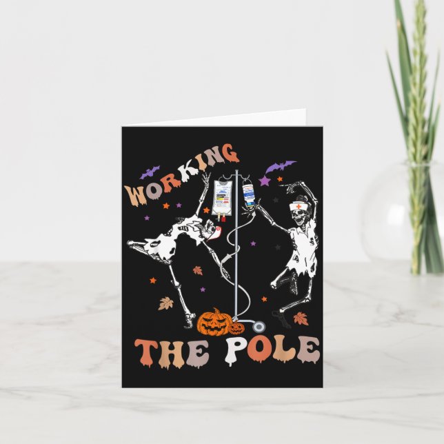 Cartão Halloween Icu Er Nurse Working The Le Skeleton Dan (Frente)