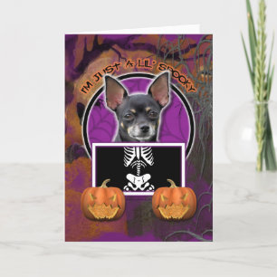 Cartão Halloween - Just a Lil Spooky - Chihuahua Isabella