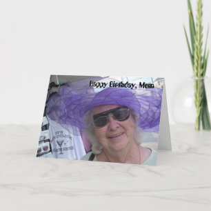 Cartão Happy Birthday Mom, lady in purple hat