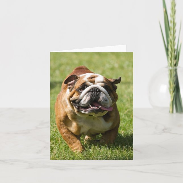 Cartão Happy Bulldog Running in Grass (Frente)