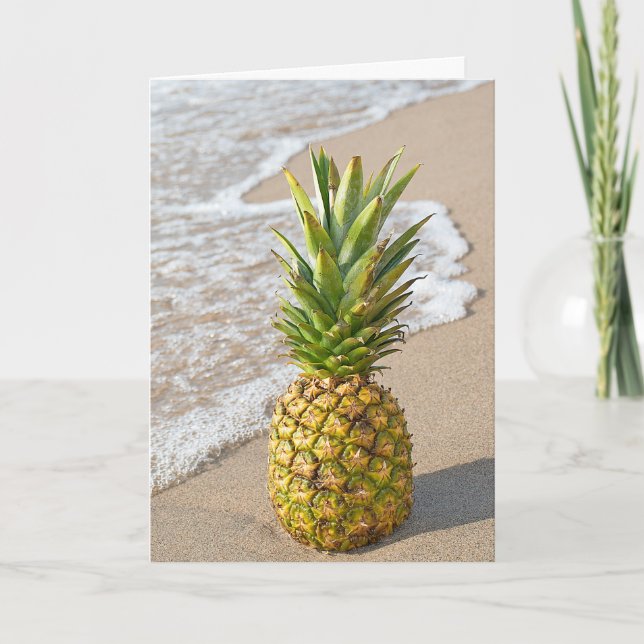 Cartão Hello pineapple on beach for friend (Frente)