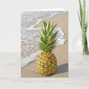 Cartão Hello pineapple on beach for friend