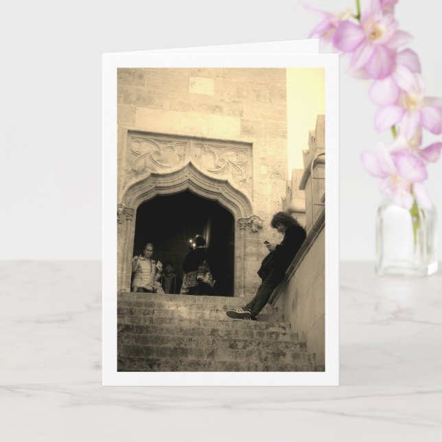 Cartão Homem fora da Llotja de la Seda, Valência, Espanha (Orquídea)