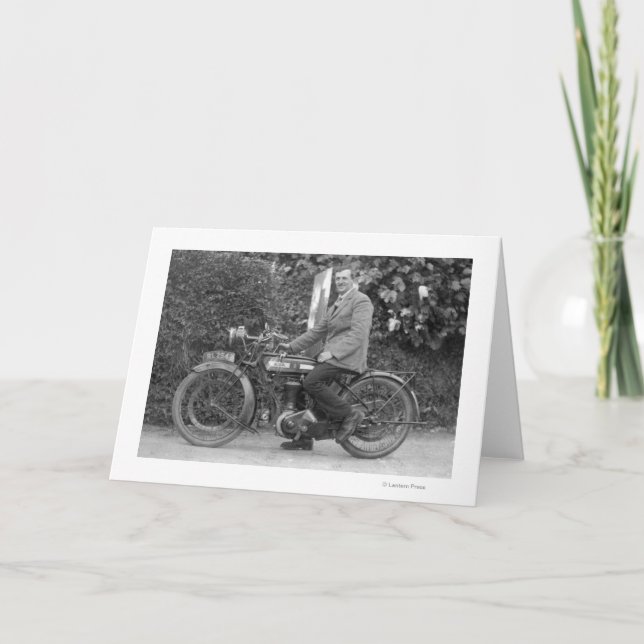 Cartão Homem na antiga moto B.S.A. (Frente)