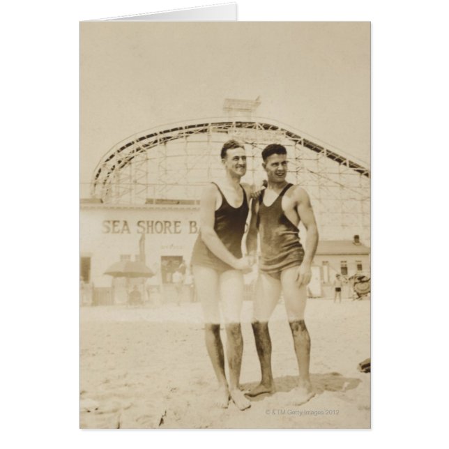 Cartão Homens que estão na praia (Frente)