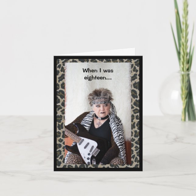 Cartão Humorosamente acenando aos meus pés (Frente)