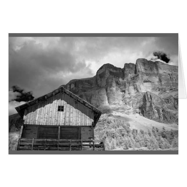 Cartão Hut in Dolomite Mountain, Itália (Frente Horizontal)