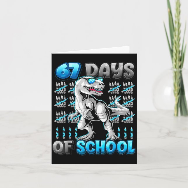 Cartão I Survived 67 Days Of School Funny 67 Meme Dinosau (Frente)