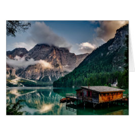 Cartão Imagem de Paisagem do Lago de Montanhas Italianas