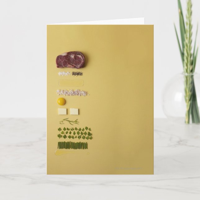 Cartão Ingredients for steak tartare on yellow (Frente)