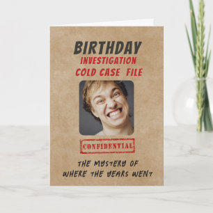 Cartão Investigação de Aniversário Personalizada de Crime