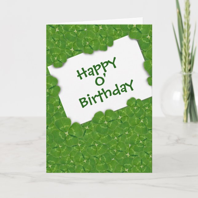 Cartão Irish Birthday Message in Shamrocks (Frente)