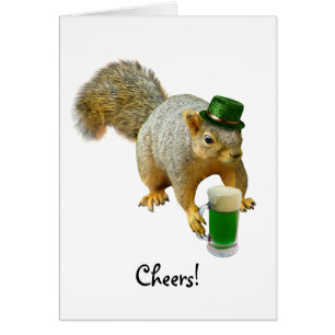 Cartão irlandês do esquilo da cerveja verde