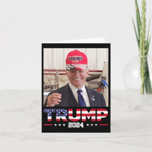Cartão Joe Biden Vestindo Um Chapéu De Trump