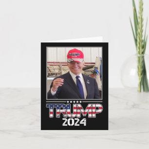 Cartão Joe Biden Vestindo Uma Eleição Do Chapéu Trump 202