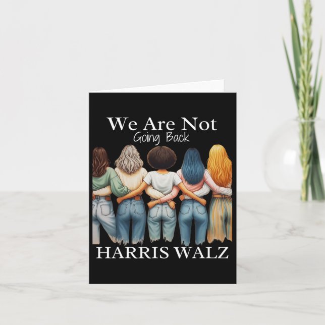 Cartão Kamala Haris Waltz 2024 Madam President We Are Not (Frente)