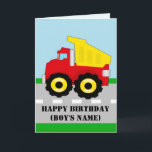 Cartão Kids Construction Dumpruck Birthday<br><div class="desc">Cores primárias adoráveis e frescas são o elemento-chave deste cartão de saudação personalizado de aniversário personalizado para crianças bonitinhas ou meninos bonitinhos. Possui um caminhão de lixo com corpo vermelho, leito de lixão amarelo e pedras, exaustões e pára-choque de cinza. O fundo contém uma estrada de asfalto de cinza com...</div>
