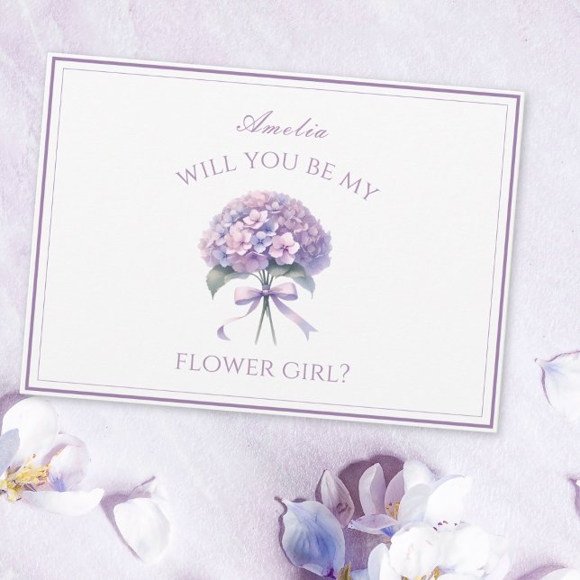 Cartão Lavanda Personalizada Hydrangea Arco Flower Girl (Pop the question to your flower girl with this charming purple personalized hydrangea card.)