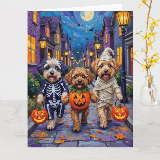 Cartão Lhasa Apso Trick-or-Tratating In Halloween (Flor Amarela)