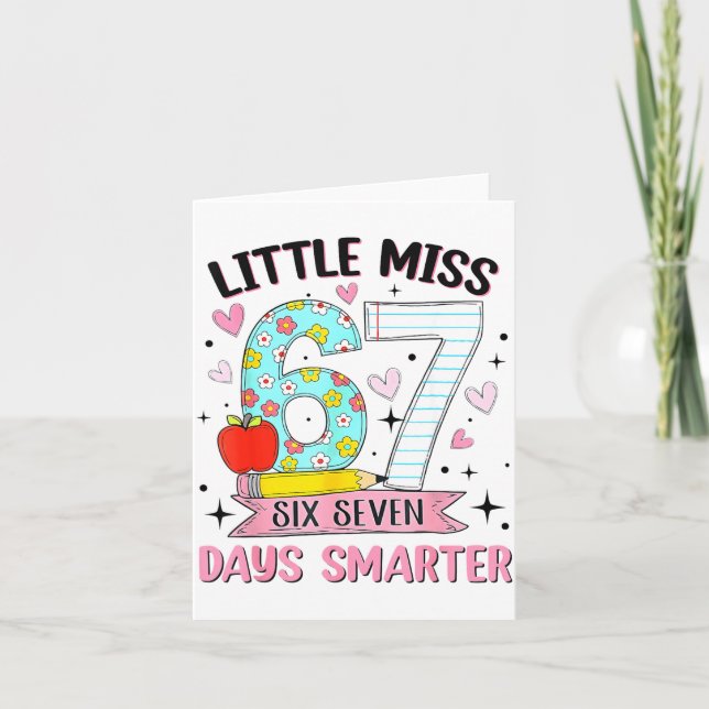 Cartão Little Miss 67 Days Smarter Coquette Bow 67th Day  (Frente)