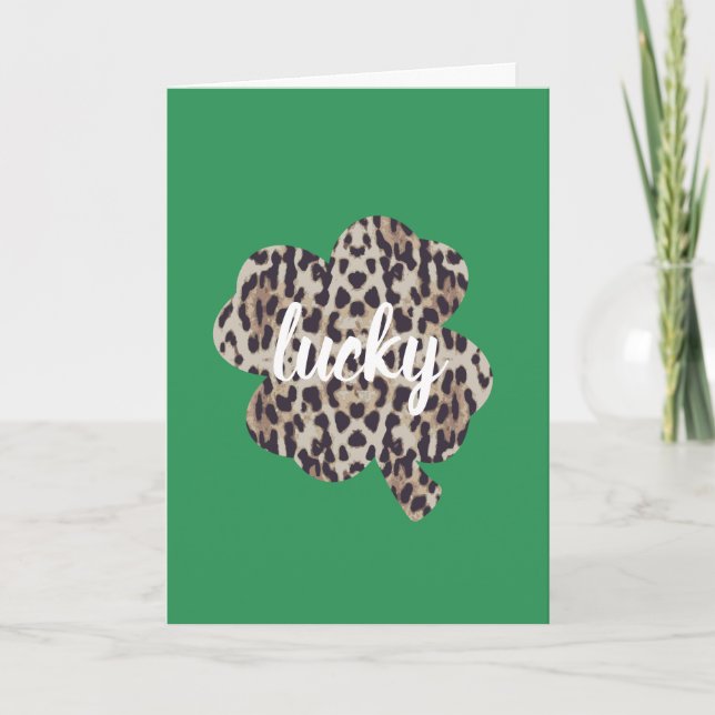 Cartão Lucky Leopard Print Shamrock St. Patrick's Day (Frente)